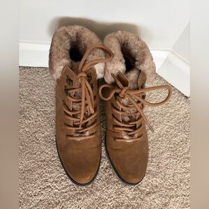 Universal Thread Tan Fur-Lined Boots